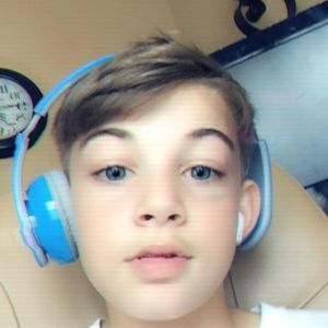 Meet your Posher, Alex